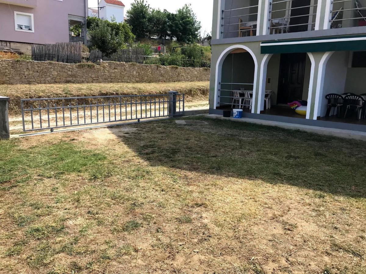 Apartment Misic Rtina Εξωτερικό φωτογραφία