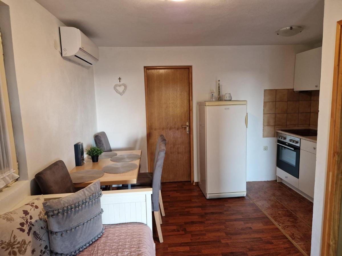Apartment Misic Rtina Εξωτερικό φωτογραφία