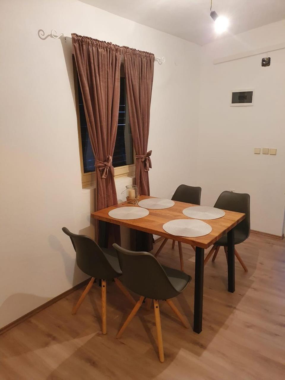 Apartment Misic Rtina Εξωτερικό φωτογραφία