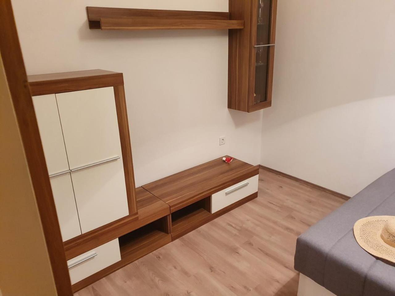 Apartment Misic Rtina Εξωτερικό φωτογραφία