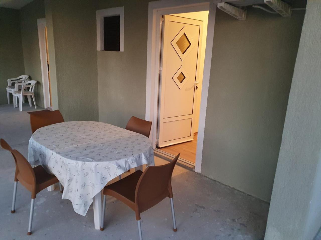 Apartment Misic Rtina Εξωτερικό φωτογραφία